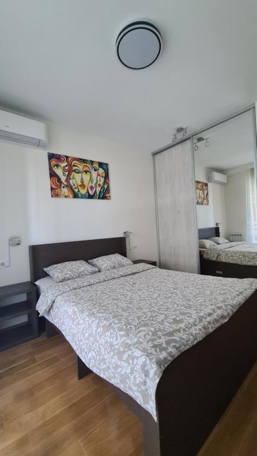 West 65 Apartment Belgrado Buitenkant foto